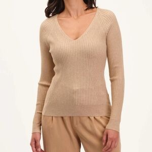 TRUTH By Republic Tan ribbed sweetheart neckline ribbed sweater top. Size Small